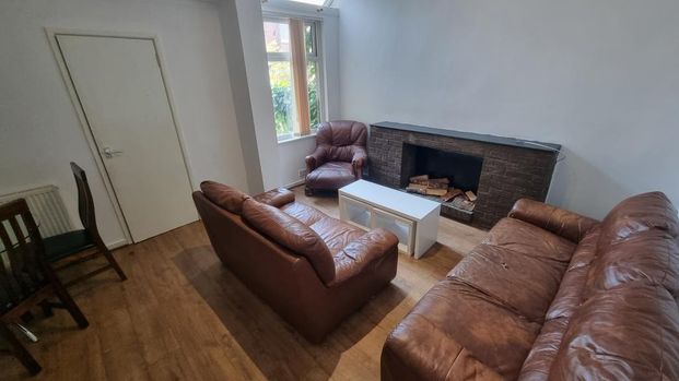 5 bedroom terraced house to rent - Photo 1