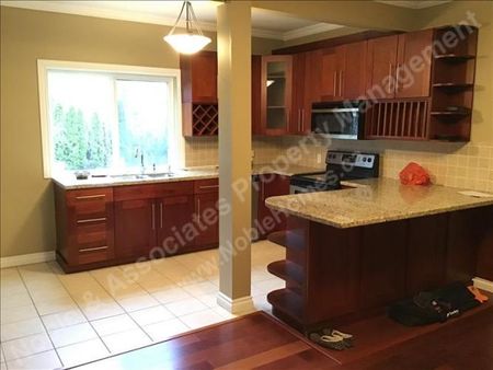 16389 112 Avenue Surrey - Photo 3