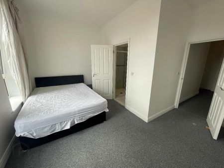 Apt 4, 42 - 46 Upper Newtownards Road, Belfast, BT4 3EL - Photo 4