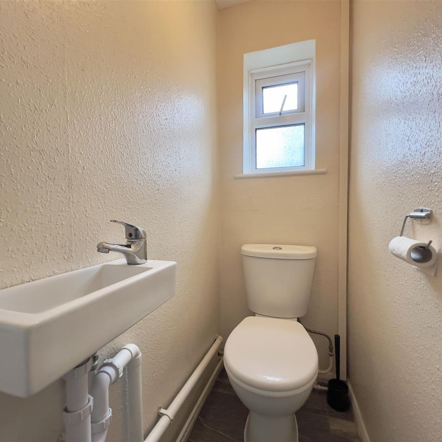 3 bedroom house - semi-detached - Photo 1