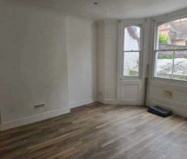 Gladstone Terrace, Brighton - Photo 2