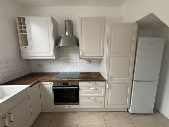 2 bedroom house to rent - Photo 1