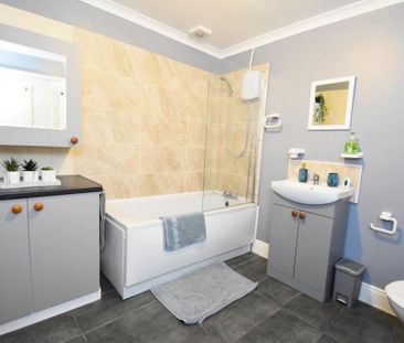 2 bedroom flat to rent - Photo 4