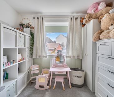 3 bedroom end of terrace house to rent - Photo 2