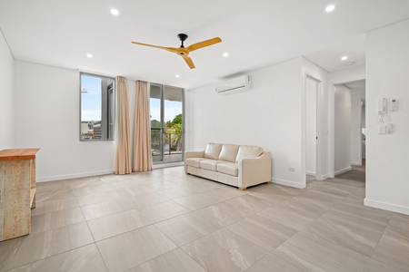 Fully Furnished - Right in the heart of Terrigal! - Photo 4