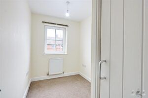 3 BEDROOM House - Semi-Detached - Photo 5