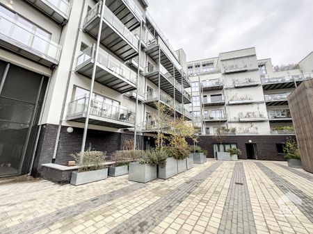 IXELLES - CHARMANT APPARTEMENT MET 2 SLAAPKAMERS + TERRAS - Foto 2