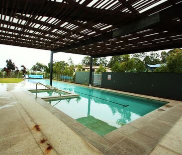 Large Family Home in Coomera Waters - Photo 5