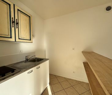 Location Appartement 2 pièces 40m² ORLEANS 45000 - Photo 4