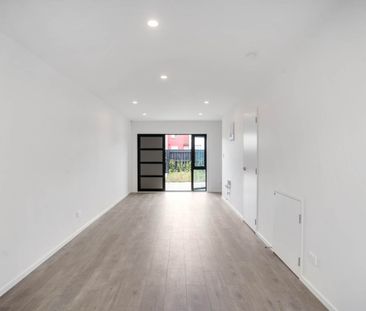 2 bedroom townhouse for rent in Papakura! - Photo 1