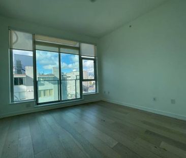 Amazing Studio Suite in the high rise building in English Bay West End - Photo 1