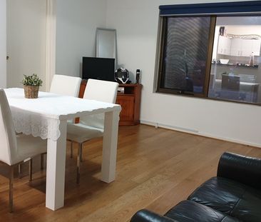 4-bedroom shared unit / apartment, Winifred St - Photo 6