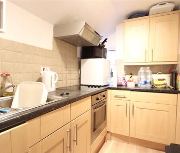 Weydon Lane, Farnham Weydon Lane, Farnham - Photo 2