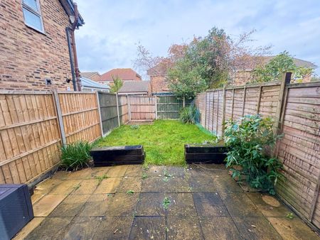 Ham Lane, Gosport, Hampshire, PO12 - Photo 3