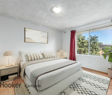 Beautifully Presented Top Floor Apartment in the Heart of Campsie - Photo 5