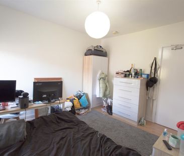 Regent Terrace, Hyde Park, LS6 1NP, Leeds - Photo 5