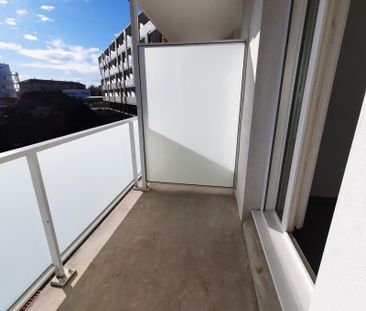 Location Appartement 1 pièce 18m² NIMES 30000 - Photo 2