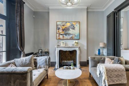 4 bedroom semi-detached house to rent - Photo 4