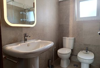 Apartamento T2 Remodelado e Mobilado no Moinho das Antas