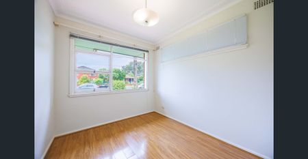 Freshly Updated 3 Bedroom Home in Prime Westmead Location - Photo 2