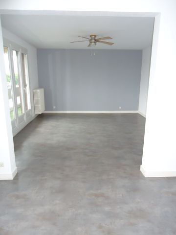 Location Appartement 4 pièces 78m² FOURCHAMBAULT 58600 - Photo 2