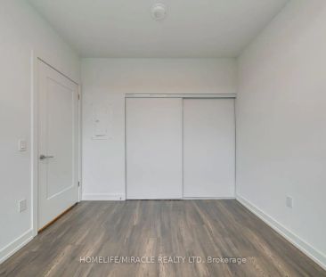 801 The Queensway #109 - Photo 2