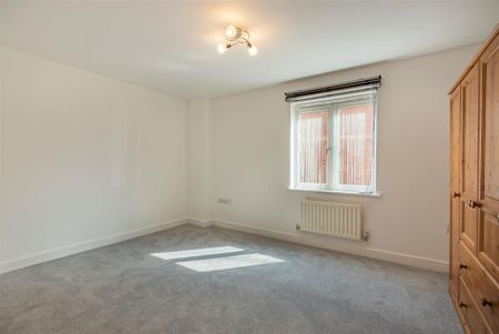 3 bedroom apartment to rent - Photo 2