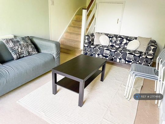 5 bedroom end of terrace house to rent - Photo 1