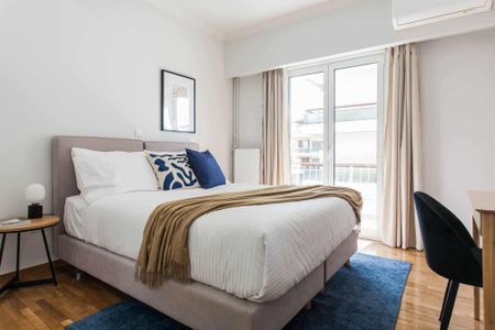 Remarkable 2BR Apartment in Paleo Faliro - Photo 4
