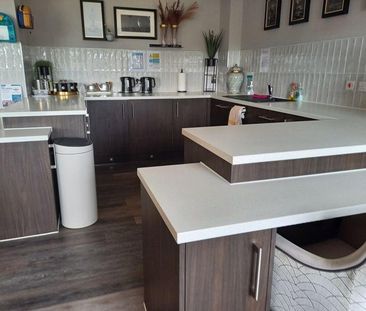 2 bedroom flat to rent - Photo 6