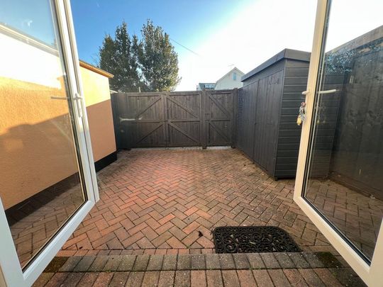 3 bedroom terraced house to rent - Photo 1