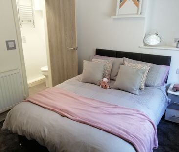 Holyhead Road, Bangor, Gwynedd, LL57 - Photo 2