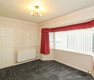 Linden Close, Dewsbury - Photo 1