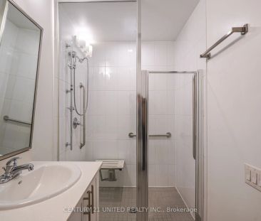 100 Bond Street E #204 - Photo 3