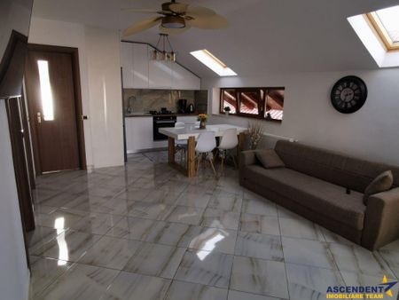 Casa deosebita, pretabila si pentru doua familii, Craiter, B - Fotografie 2