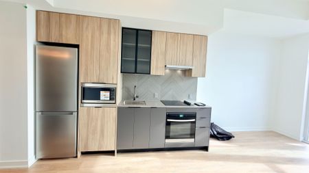 For Lease - 1037 The Queensway N/A Unit# 811, Toronto, Ontario - Photo 5