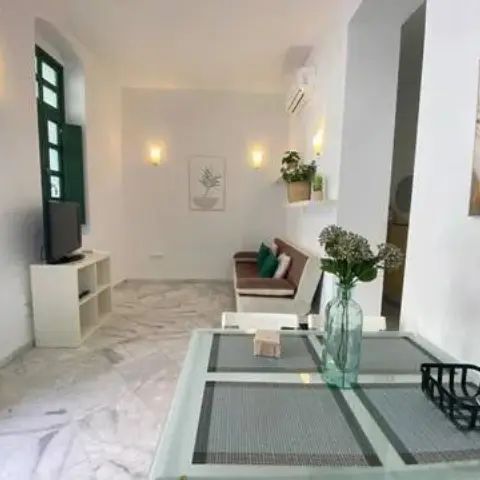 Piso en alquiler en Calle Pagés del Corro, cerca de Calle de Rodrigo de Triana - Photo 1