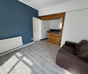 1 bedroom flat to rent - Photo 6