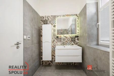 Pronájem bytu 2+1 74 m - Fotografie 5