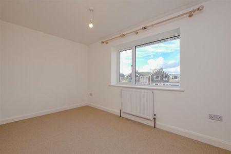 3 bedroom detached house to rent - Photo 5