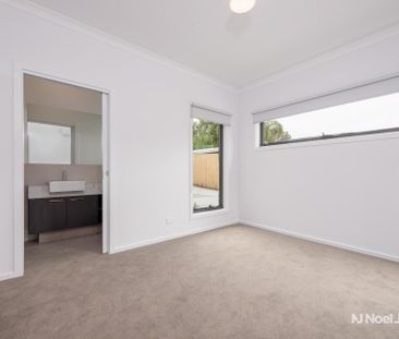 2/5 Claude Street, BAYSWATER - Photo 2