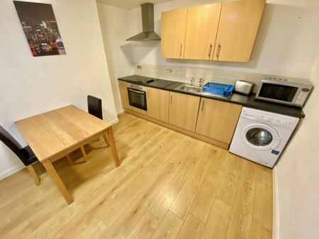 Bayhall Common Road, Huddersfield - Photo 4