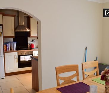 Twin bedroom in 5-bedroom apartment in Clondalkin, Dublin - Photo 5