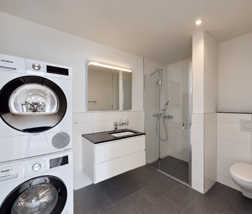 Exklusive 3.5-Zimmer-Attikawohnung im Erstbezug mit 98 m² Sonnenterrasse - Foto 5