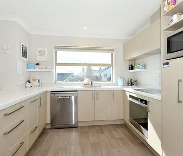 Three Bedrooms + Sleepout - Photo 6