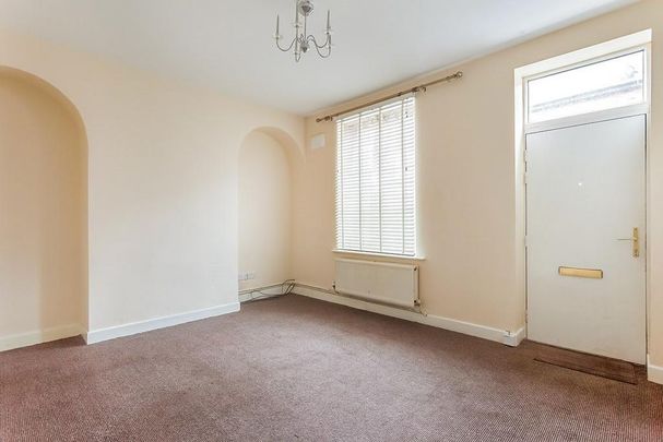 4 bedroom terraced house to rent - Photo 1