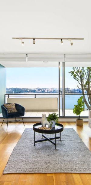 Waterfront | Three bedroom | Peaceful Living - Photo 1
