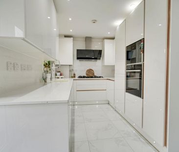 3 bedroom semi-detached house to rent - Photo 6