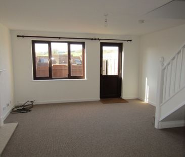 3 bed House - To Let - Photo 1