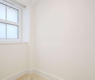 A newly refurbished third floor two bedroom flat. - Photo 3